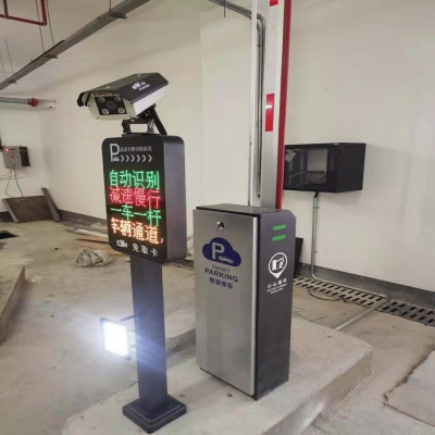 廣西浦北月餅小鎮(zhèn)采用立世威爾車輛識停車計(jì)費(fèi)系統(tǒng)